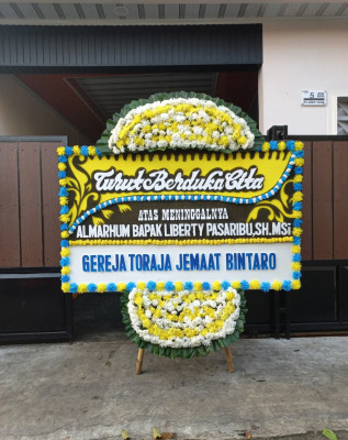 Papan Bunga Duka di Kayan Hulu